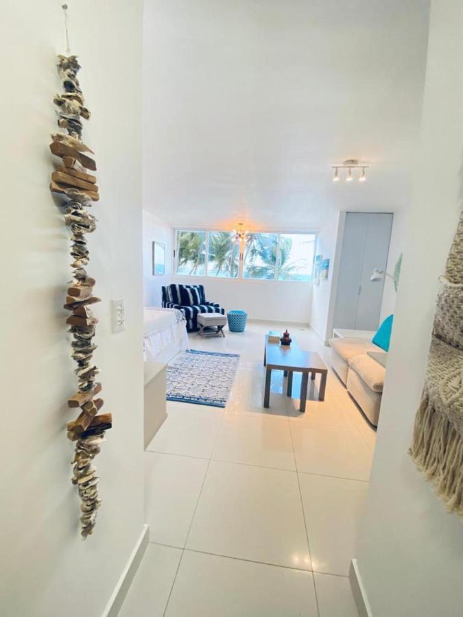 Kasa Las Palmas Ocean View Beachfront Condo Pool San Juan Kültér fotó