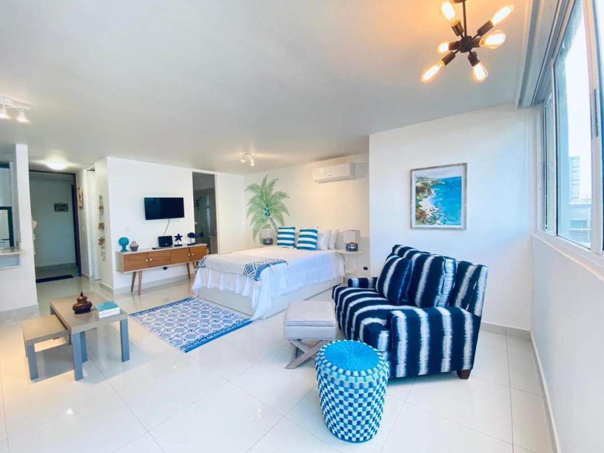Kasa Las Palmas Ocean View Beachfront Condo Pool San Juan Kültér fotó